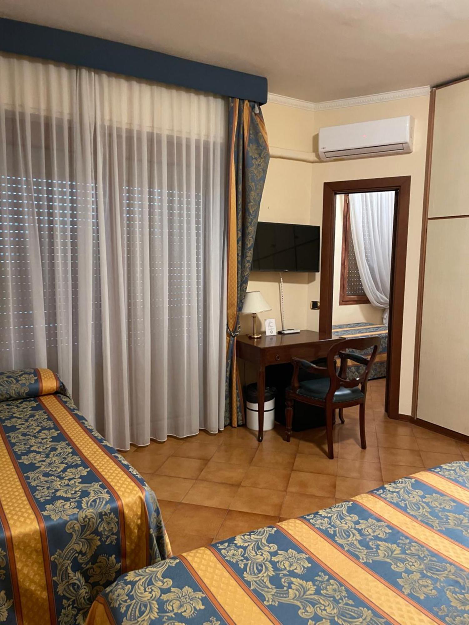 Hotel Mondial Rapallo Szoba fotó