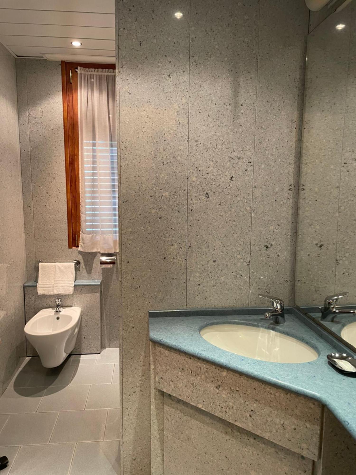 Hotel Mondial Rapallo Szoba fotó